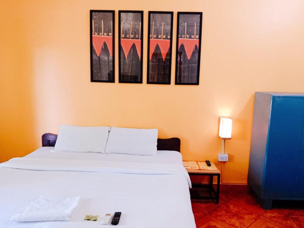 Baga Beach Paradise Hotel Esterno foto