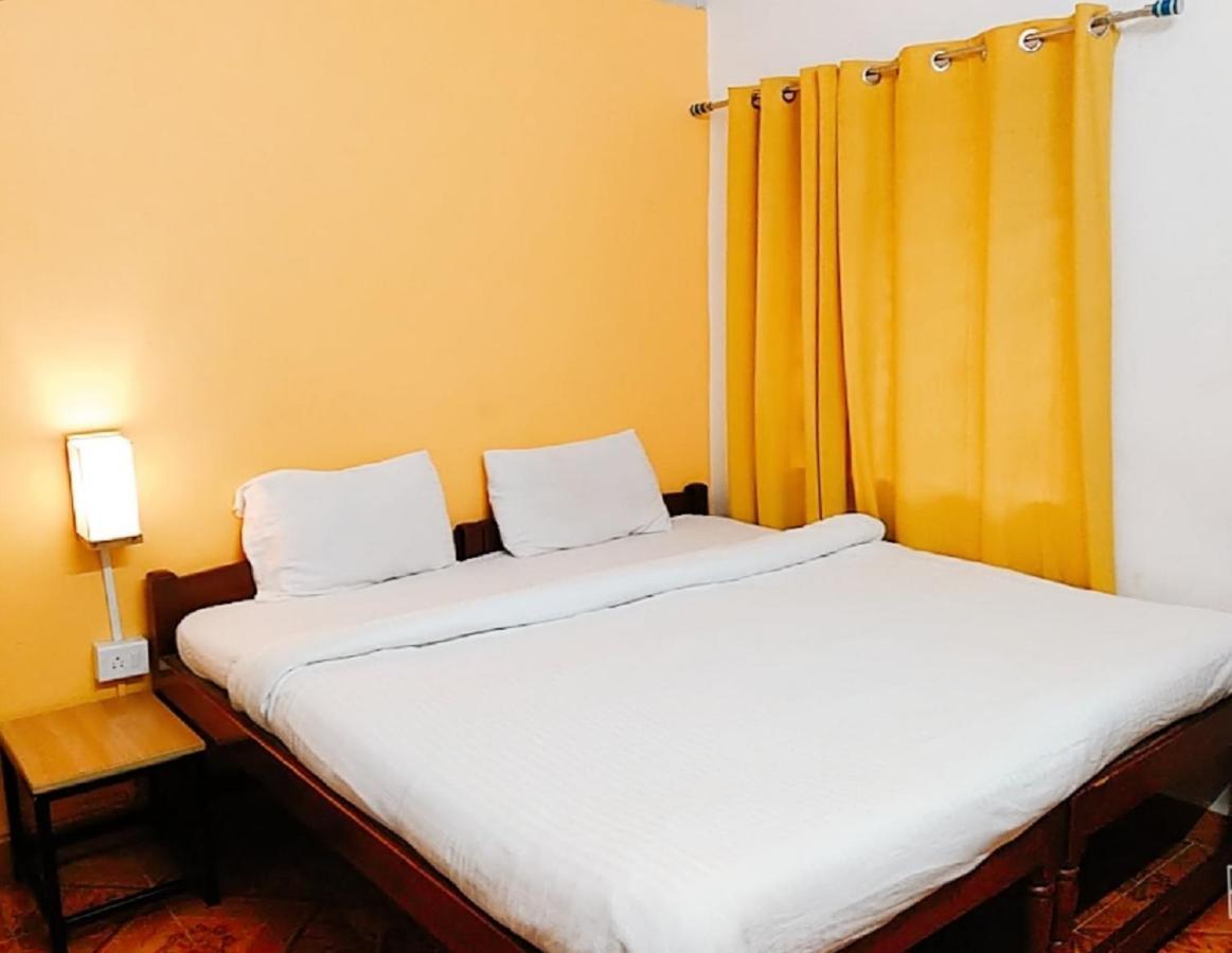 Baga Beach Paradise Hotel Esterno foto