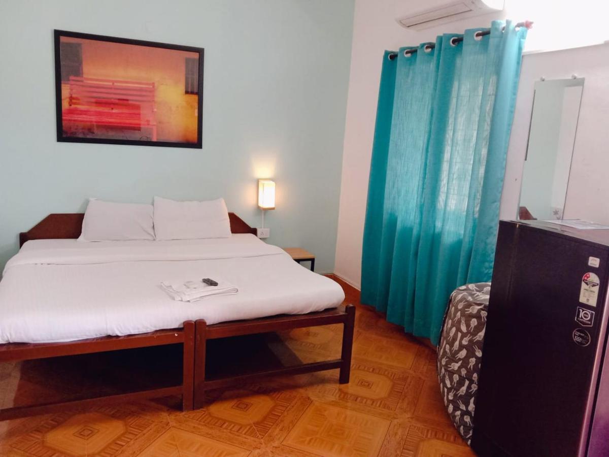 Baga Beach Paradise Hotel Esterno foto